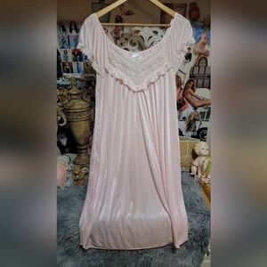 70s Vintage Light Pink Ribbon Ruffle Lace Nightgown